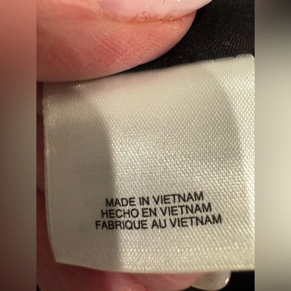 Albert Nipon Black and Porcelain Lace Overlay Dress - Picture 15 of 16